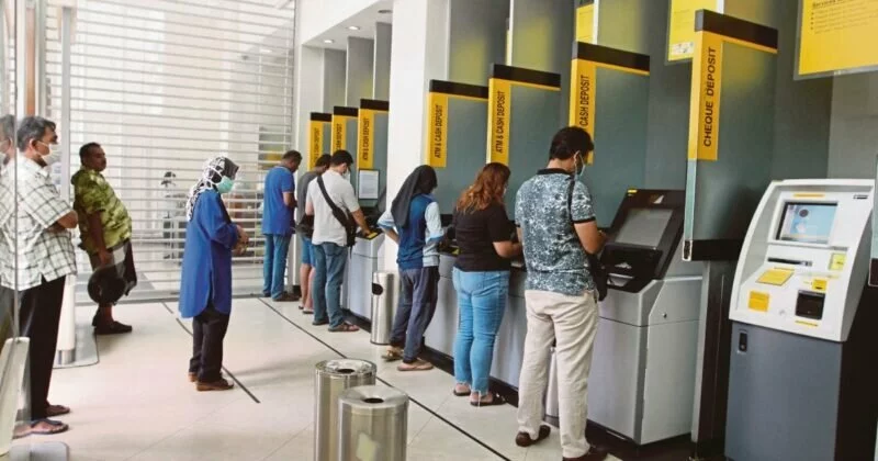 Caj RM1 mesin ATM berkuat kuasa semula esok